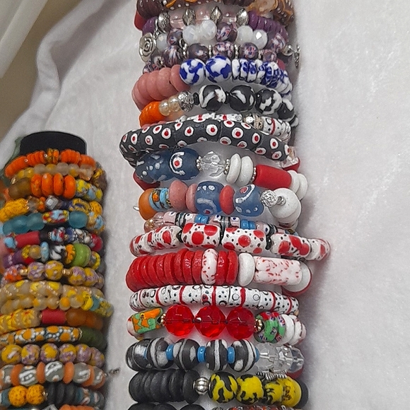 New bracelets - Picture 3 of 6